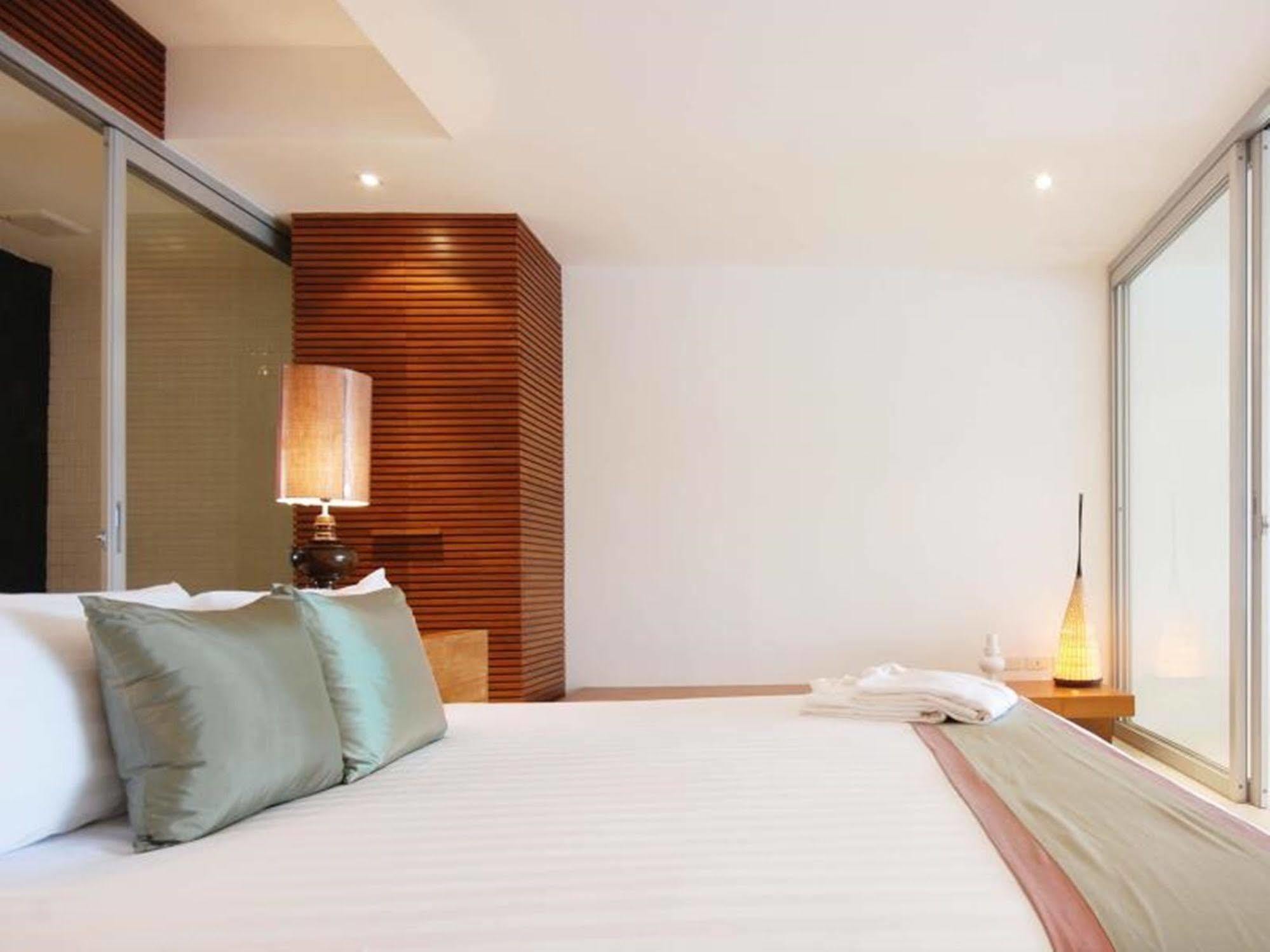 Hotel The Quarter Phuket Hat Surin Exterior foto